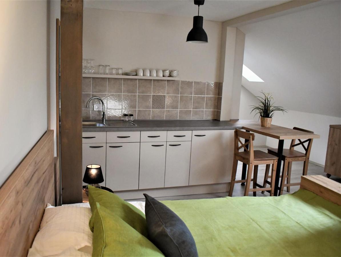 Vatus Apartmanhaz Vác المظهر الخارجي الصورة